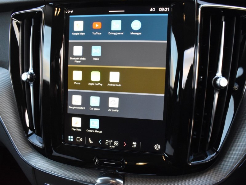 2023 (73) VOLVO XC60 2.0 B4D Plus Dark 5dr AWD Geartronic 4892226