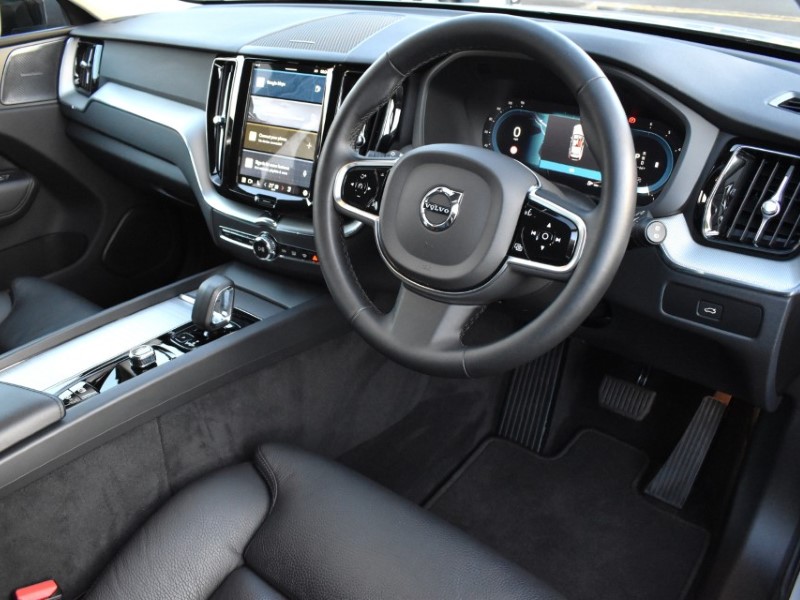 2023 (73) VOLVO XC60 2.0 B4D Plus Dark 5dr AWD Geartronic 4892237