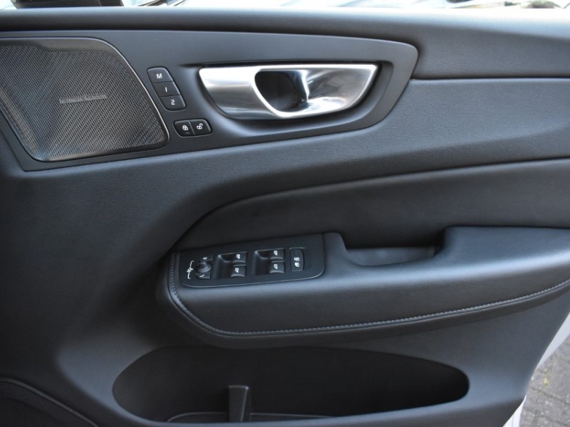 2023 (73) VOLVO XC60 2.0 B4D Plus Dark 5dr AWD Geartronic 4892232