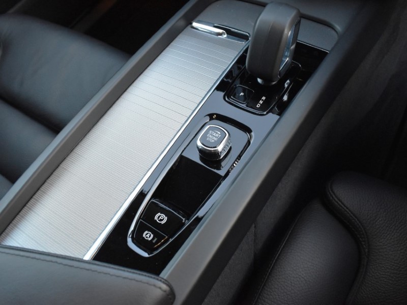 2023 (73) VOLVO XC60 2.0 B4D Plus Dark 5dr AWD Geartronic 4892236