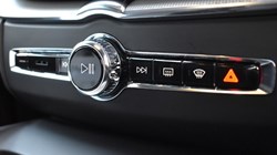 2023 (73) VOLVO XC60 2.0 B4D Plus Dark 5dr AWD Geartronic 4892222