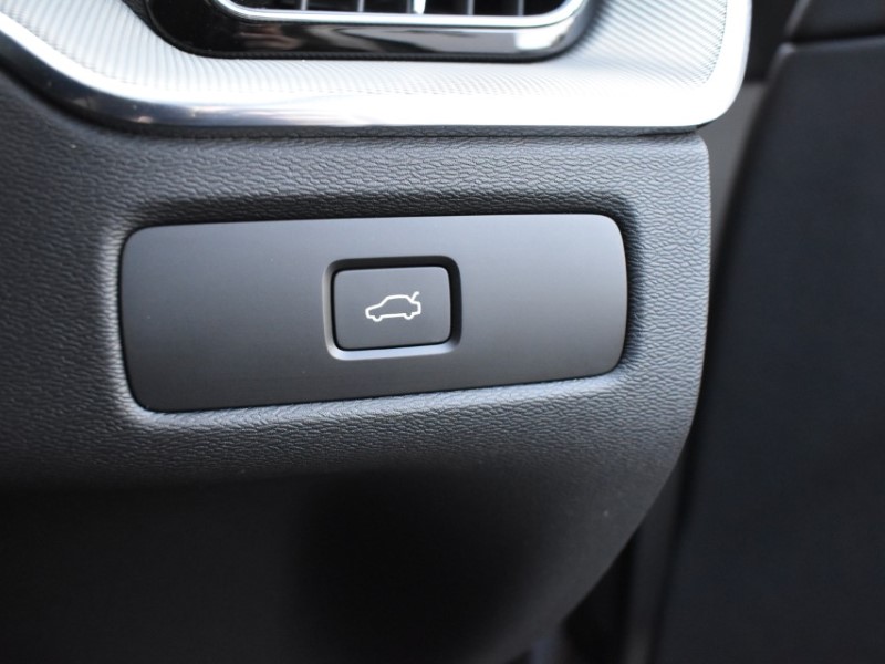 2023 (73) VOLVO XC60 2.0 B4D Plus Dark 5dr AWD Geartronic 4892221