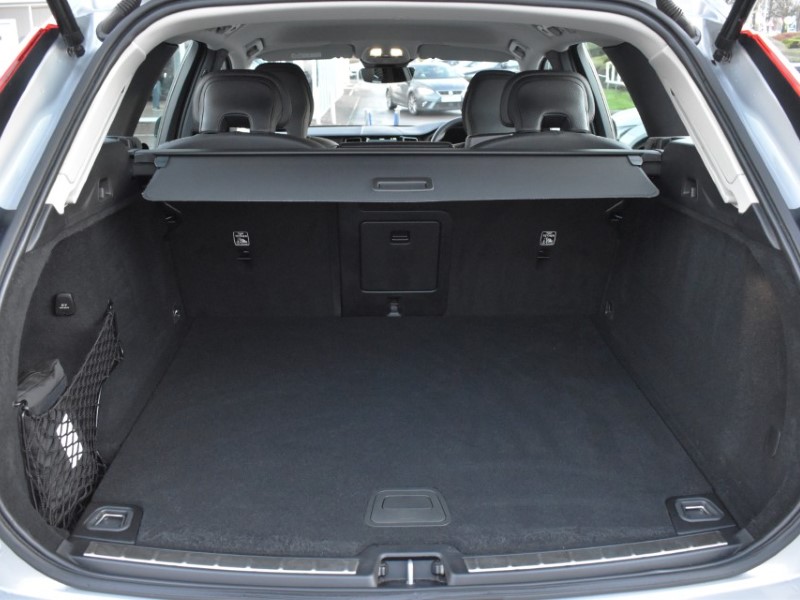 2023 (73) VOLVO XC60 2.0 B4D Plus Dark 5dr AWD Geartronic 4892251