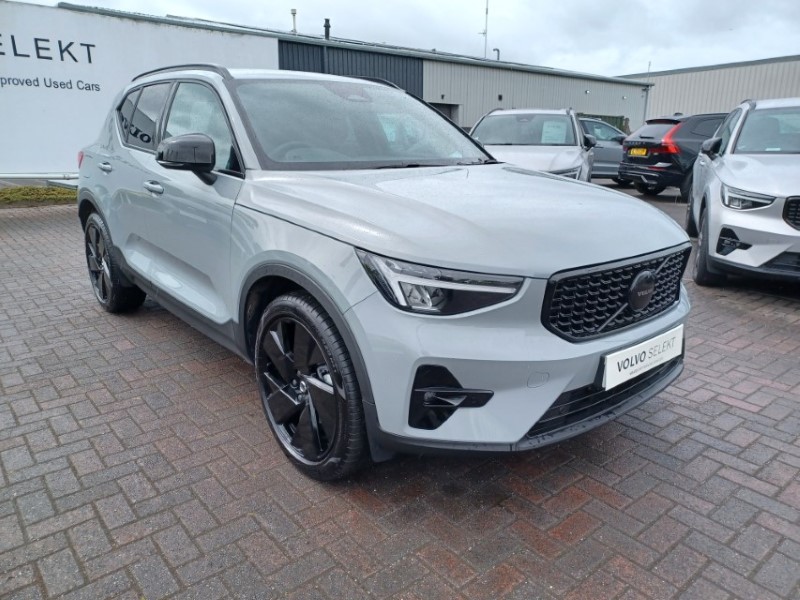 2025 (75) VOLVO XC40 2.0 B3P Plus Black Edition 5dr Auto