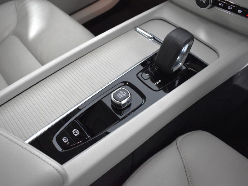 2021 (71) VOLVO XC60 2.0 T6 RC PHEV Inscription Expression 5dr AWD Auto 4757872