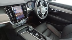 2022 (22) VOLVO V90 2.0 B5P Cross Country Plus 5dr AWD Auto 4787677