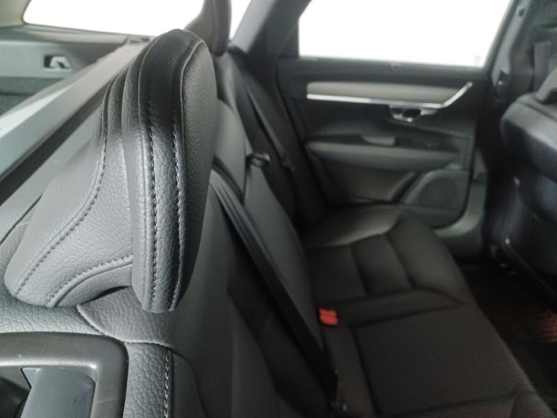 2022 (22) VOLVO V90 2.0 B5P Cross Country Plus 5dr AWD Auto 4787667