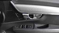 2022 (22) VOLVO V90 2.0 B5P Cross Country Plus 5dr AWD Auto 4787707