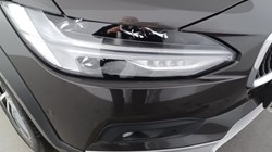 2022 (22) VOLVO V90 2.0 B5P Cross Country Plus 5dr AWD Auto 4787693