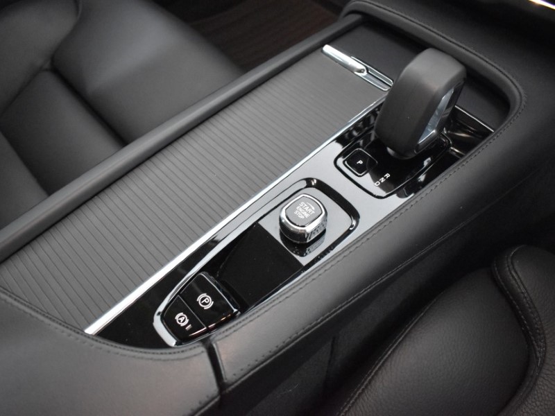 2022 (22) VOLVO V90 2.0 B5P Cross Country Plus 5dr AWD Auto 4787708