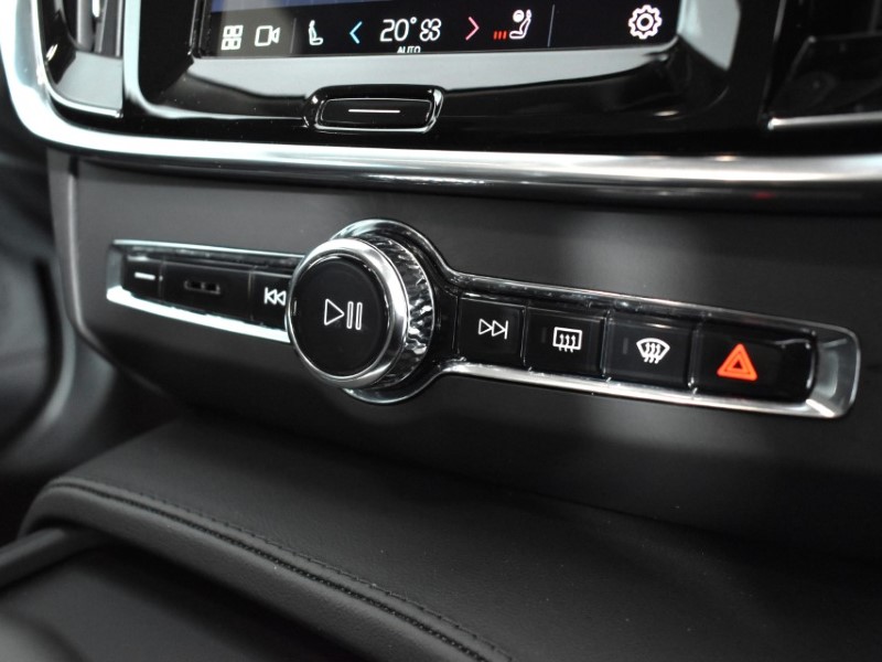 2022 (22) VOLVO V90 2.0 B5P Cross Country Plus 5dr AWD Auto 4787704