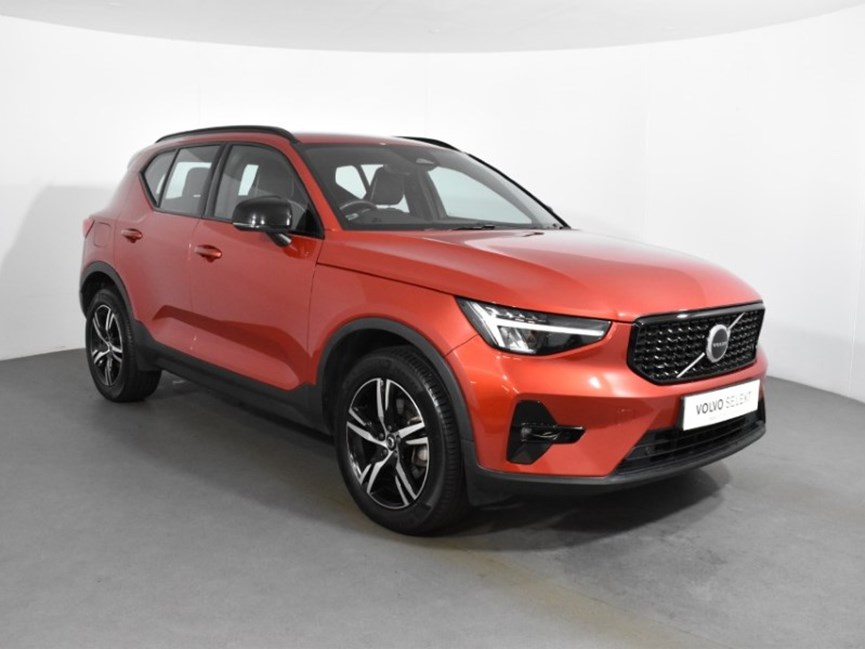 2022 (22) VOLVO XC40 2.0 B3P Plus Dark 5dr Auto