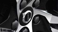 2022 (22) VOLVO XC40 2.0 B3P Plus Dark 5dr Auto 4739514