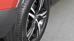 2022 (22) VOLVO XC40 2.0 B3P Plus Dark 5dr Auto 4739509