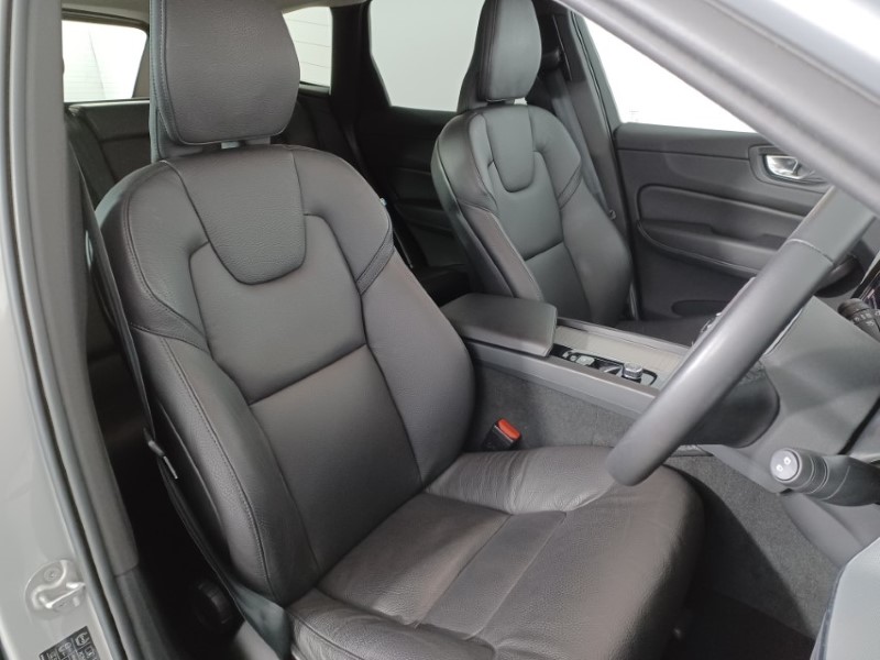 2024 (74) VOLVO XC60 2.0 B5P Core 5dr AWD Geartronic 4846223