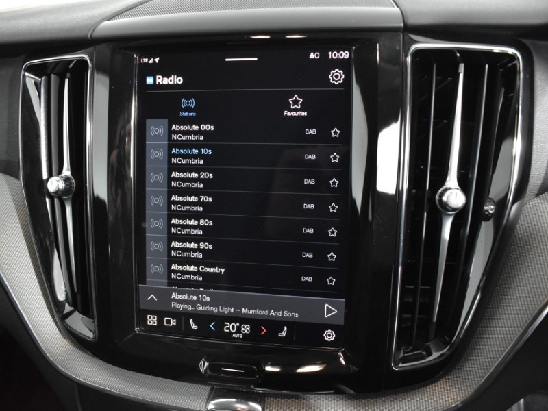 2024 (74) VOLVO XC60 2.0 B5P Core 5dr AWD Geartronic 4846240