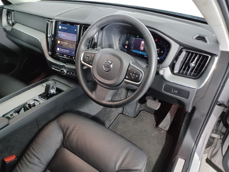 2024 (74) VOLVO XC60 2.0 B5P Core 5dr AWD Geartronic 4846221