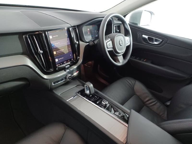 2024 (74) VOLVO XC60 2.0 B5P Core 5dr AWD Geartronic 4846228