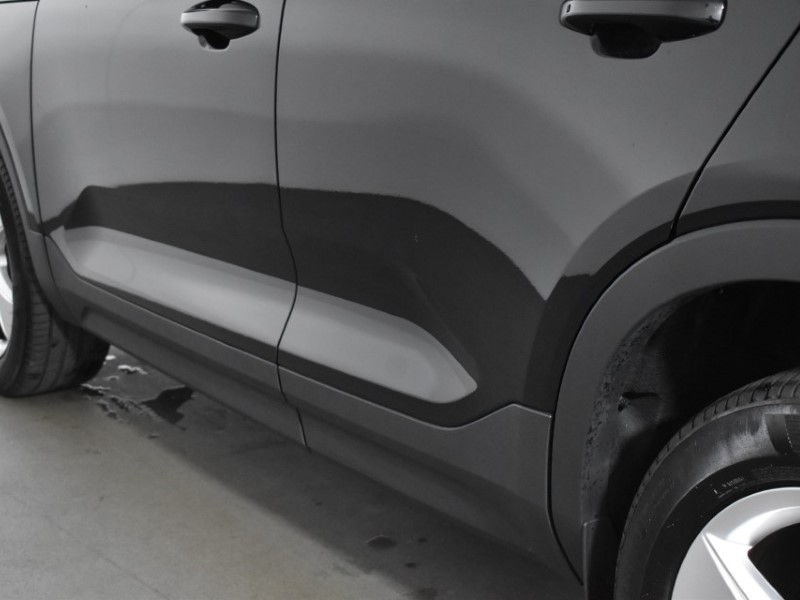 2024 (74) VOLVO XC40 2.0 B3P Core 5dr Auto 4762300