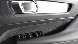 2024 (74) VOLVO XC40 2.0 B3P Core 5dr Auto 4762294