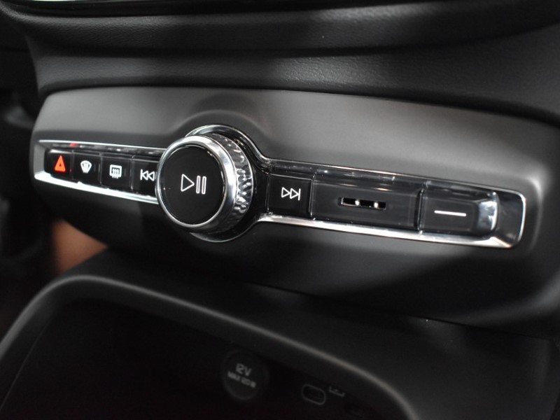 2024 (74) VOLVO XC40 2.0 B3P Core 5dr Auto 4762292