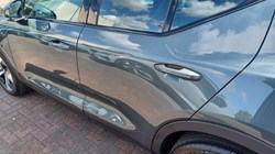 2025 (75) VOLVO XC40 2.0 B3P Plus Dark 5dr Auto 5395729
