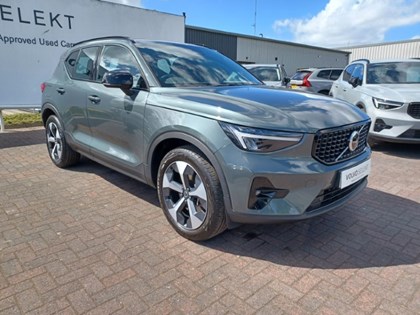 2025 (75) VOLVO XC40 2.0 B3P Plus Dark 5dr Auto