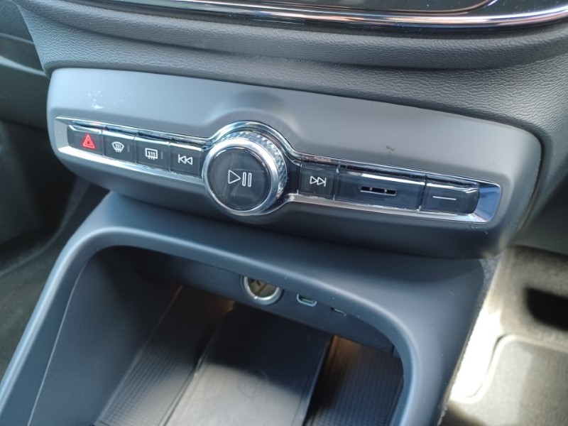 2025 (75) VOLVO XC40 2.0 B3P Plus Dark 5dr Auto 5395696