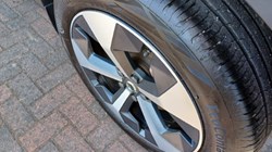 2025 (75) VOLVO XC40 2.0 B3P Plus Dark 5dr Auto 5395728