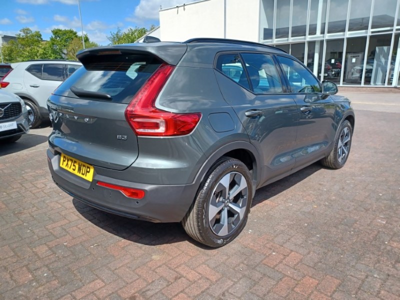 2025 (75) VOLVO XC40 2.0 B3P Plus Dark 5dr Auto 5395687