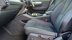 2025 (75) VOLVO XC40 2.0 B3P Plus Dark 5dr Auto 5395719