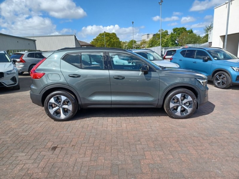 2025 (75) VOLVO XC40 2.0 B3P Plus Dark 5dr Auto 5395688