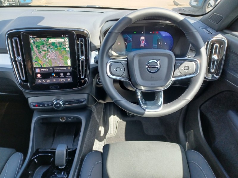 2025 (75) VOLVO XC40 2.0 B3P Plus Dark 5dr Auto 5395717