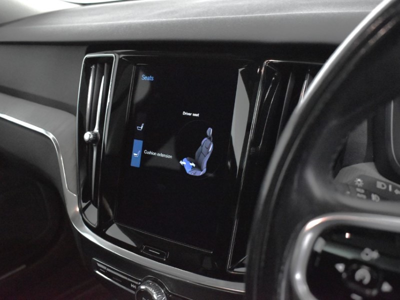 2021 (21) VOLVO V60 2.0 B5P Cross Country 5dr AWD Auto 4790485