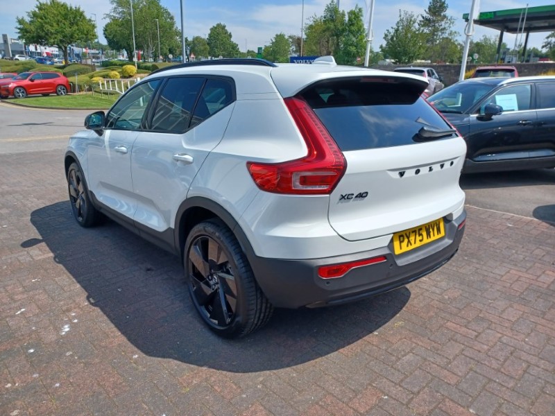 2025 (75) VOLVO XC40 2.0 B3P Plus Black Edition 5dr Auto 5537408