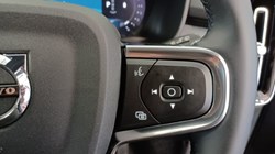 2025 (75) VOLVO XC40 2.0 B3P Plus Black Edition 5dr Auto 5537426