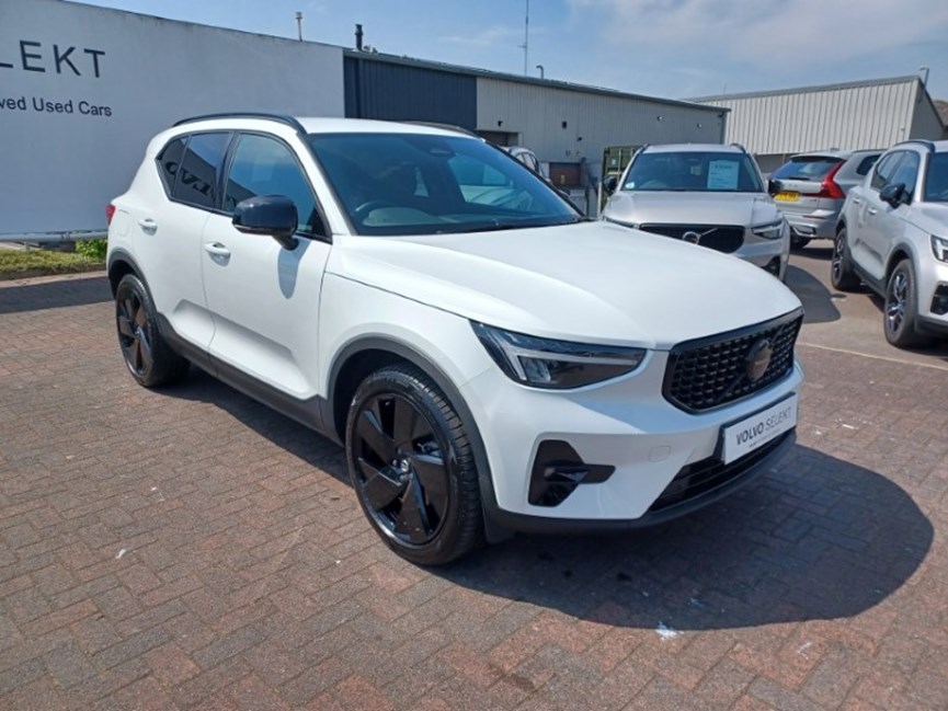 2025 (75) VOLVO XC40 2.0 B3P Plus Black Edition 5dr Auto