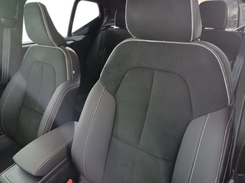 2024 (24) VOLVO XC40 2.0 B3P Plus Dark 5dr Auto 4796137