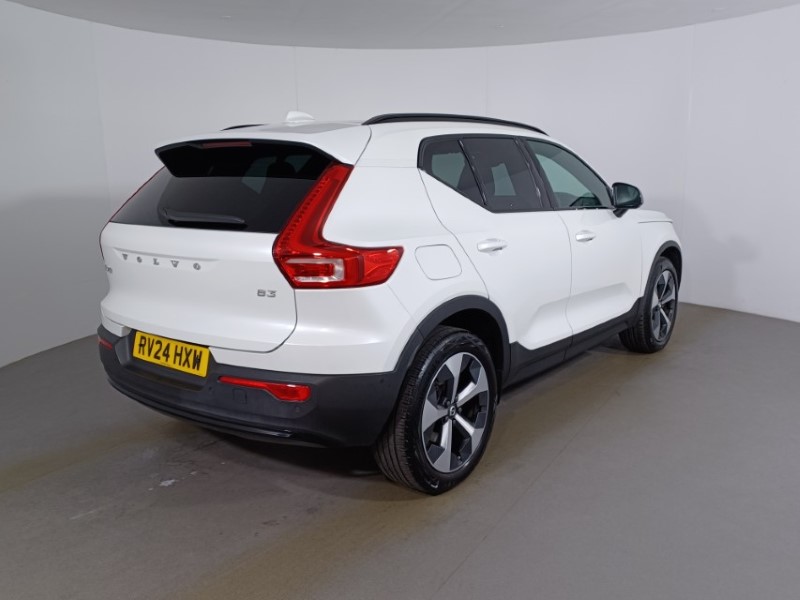 2024 (24) VOLVO XC40 2.0 B3P Plus Dark 5dr Auto 4796122