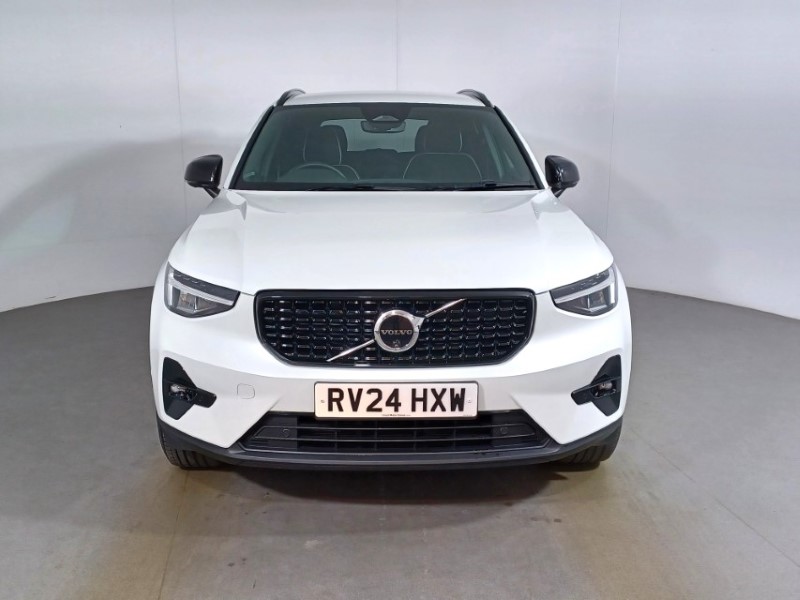 2024 (24) VOLVO XC40 2.0 B3P Plus Dark 5dr Auto 4796125