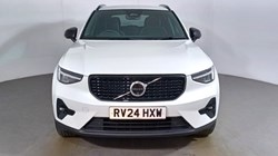 2024 (24) VOLVO XC40 2.0 B3P Plus Dark 5dr Auto 4796125
