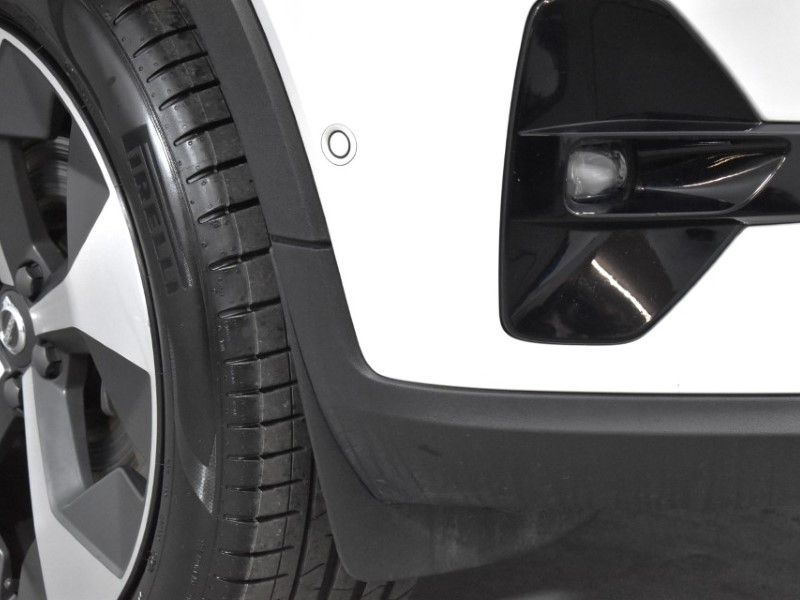 2024 (24) VOLVO XC40 2.0 B3P Plus Dark 5dr Auto 4796185