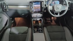 2024 (24) VOLVO XC40 2.0 B3P Plus Dark 5dr Auto 4796188