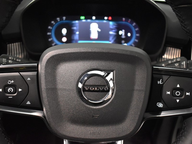 2024 (24) VOLVO XC40 2.0 B3P Plus Dark 5dr Auto 4796163