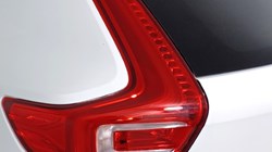 2024 (24) VOLVO XC40 2.0 B3P Plus Dark 5dr Auto 4796149