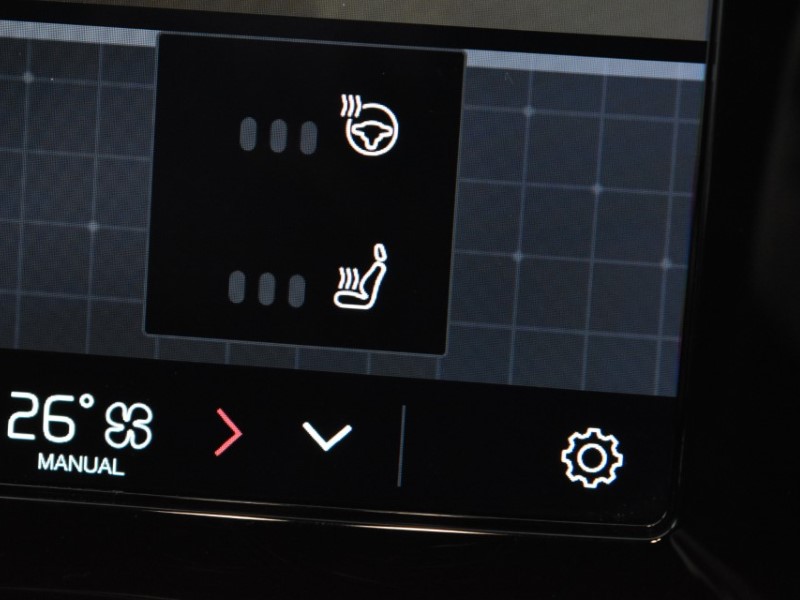 2024 (24) VOLVO XC40 2.0 B3P Plus Dark 5dr Auto 4796170