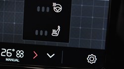 2024 (24) VOLVO XC40 2.0 B3P Plus Dark 5dr Auto 4796170