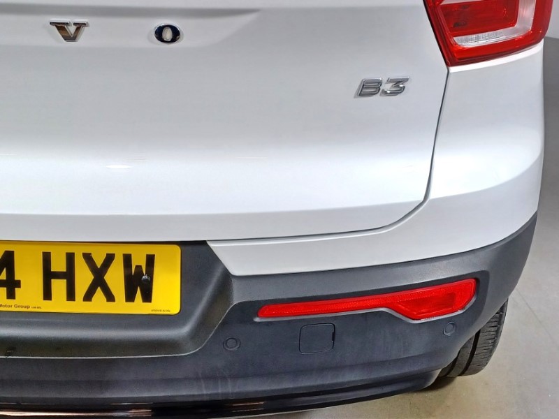 2024 (24) VOLVO XC40 2.0 B3P Plus Dark 5dr Auto 4796153