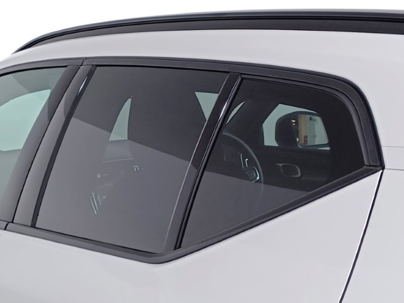 2024 (24) VOLVO XC40 2.0 B3P Plus Dark 5dr Auto 4796150