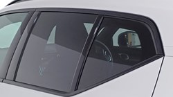 2024 (24) VOLVO XC40 2.0 B3P Plus Dark 5dr Auto 4796150